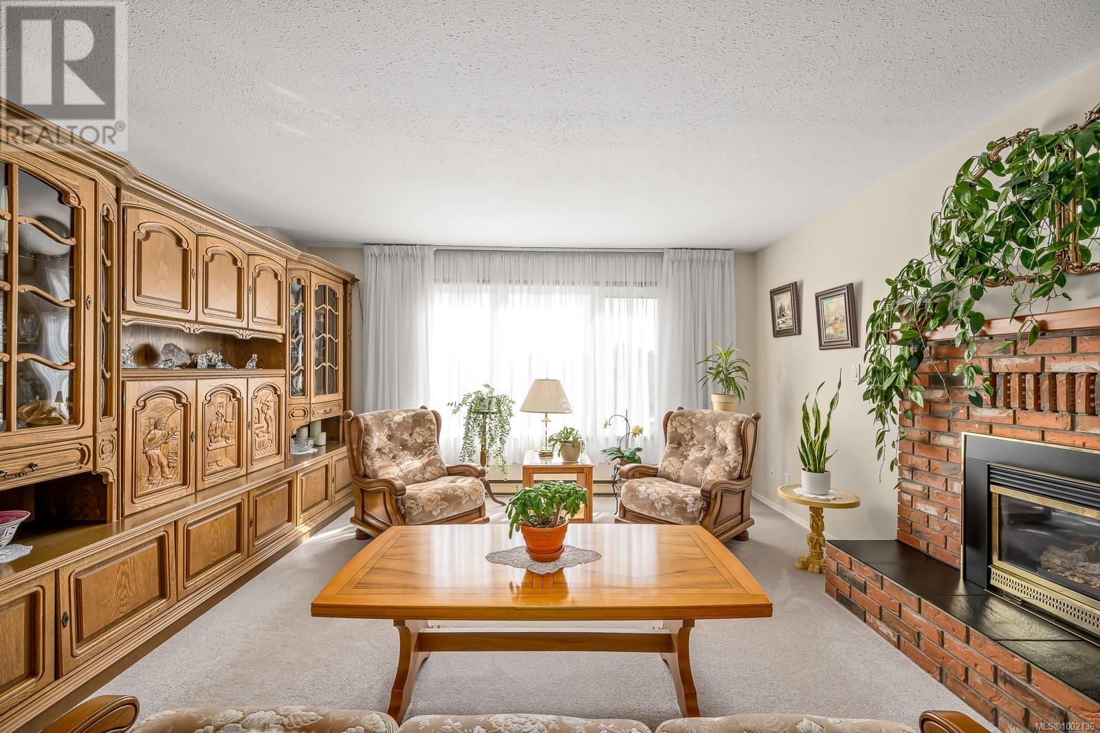 Photo 13 of 995 Mantle Dr, Courtenay BC