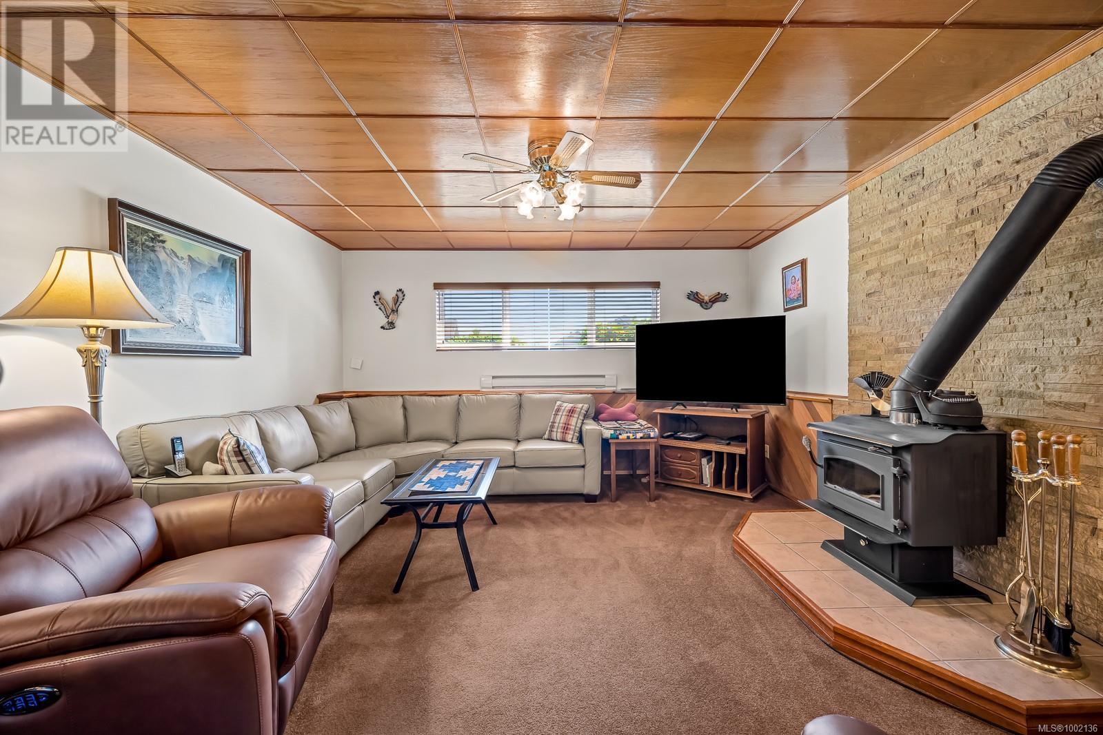 Photo 26 of 995 Mantle Dr, Courtenay BC