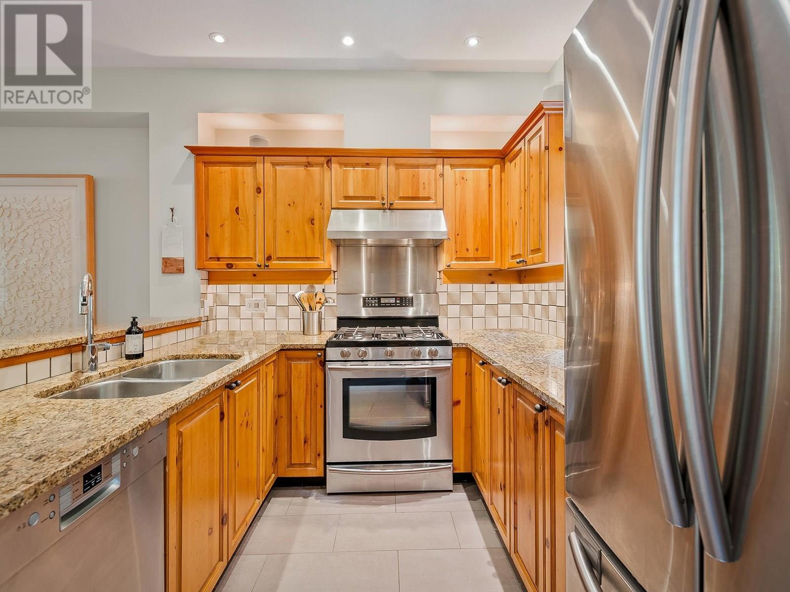 6 4668 BLACKCOMB WAY, Whistler real estate listing R2933021