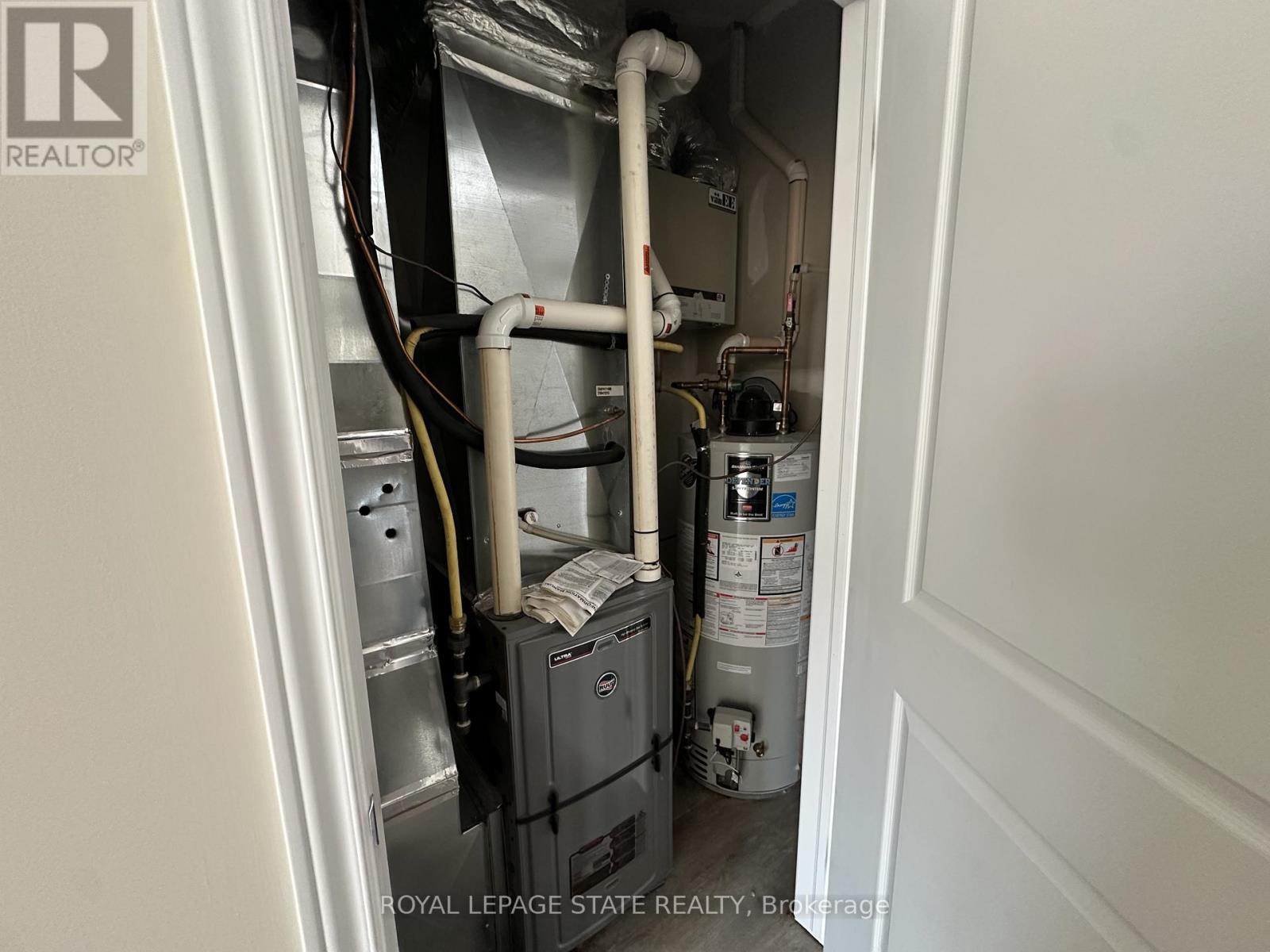 Photo 15 of 248 Port Colborne Drive, Port Colborne ON