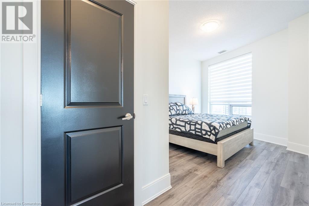 Photo 20 of 330 Burnhamthorpe Road W Unit Ph 5, Mississauga ON