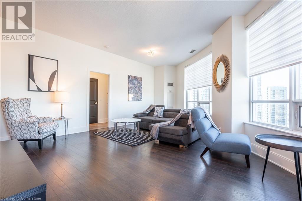 Photo 11 of 330 Burnhamthorpe Road W Unit Ph 5, Mississauga ON