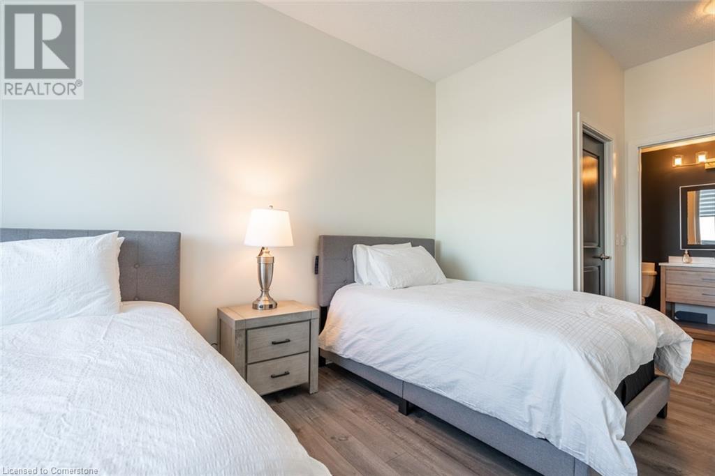 Photo 31 of 330 Burnhamthorpe Road W Unit Ph 5, Mississauga ON
