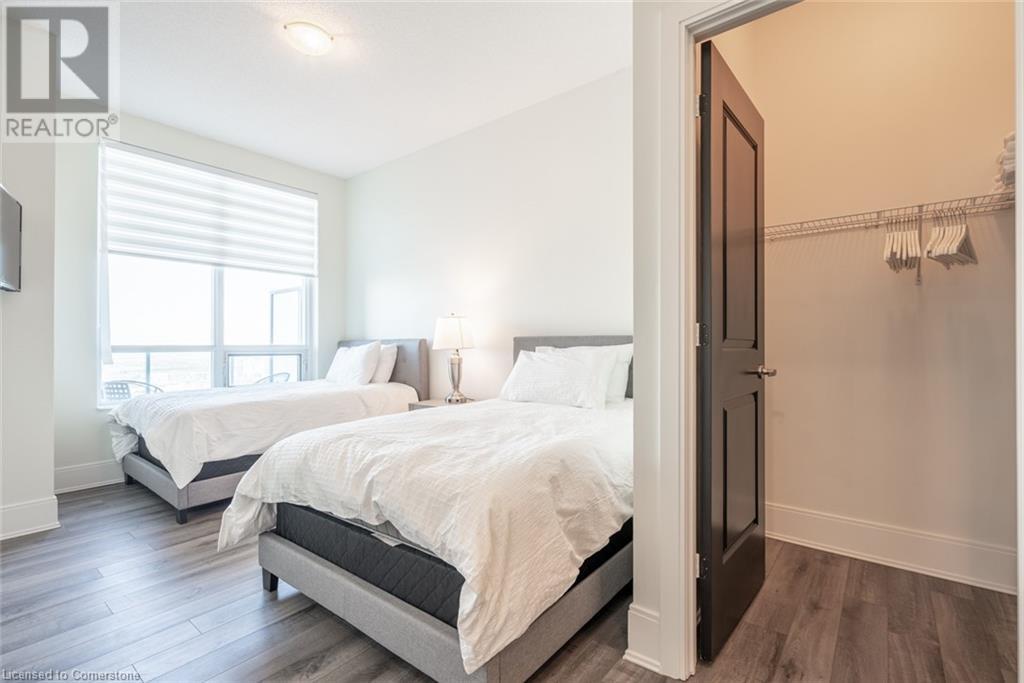 Photo 28 of 330 Burnhamthorpe Road W Unit Ph 5, Mississauga ON