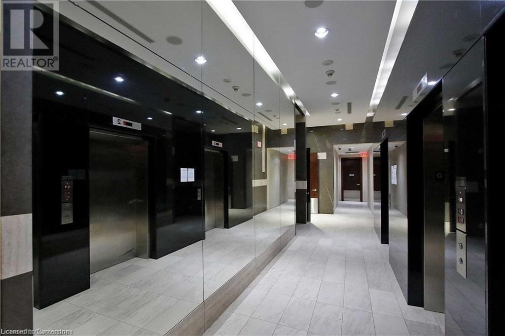 Photo 4 of 330 Burnhamthorpe Road W Unit Ph 5, Mississauga ON