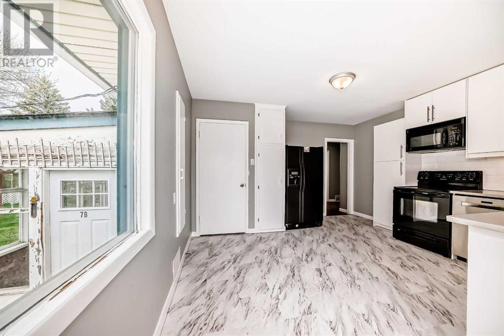 Single Family House Bungalow for Sale in  Glenmount Crescent SW Glendale Calgary 