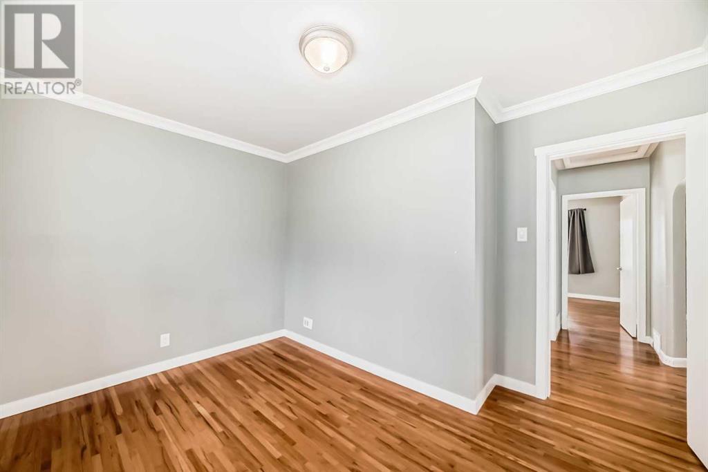 Single Family House Bungalow for Sale in  Glenmount Crescent SW Glendale Calgary 