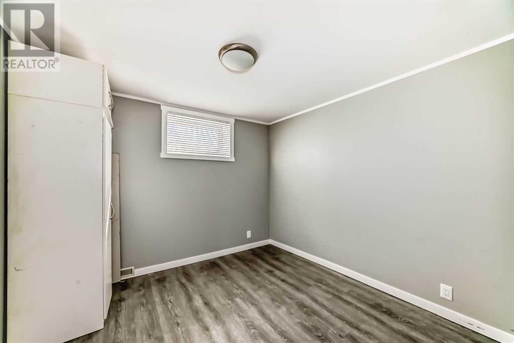 Single Family House Bungalow for Sale in  Glenmount Crescent SW Glendale Calgary 