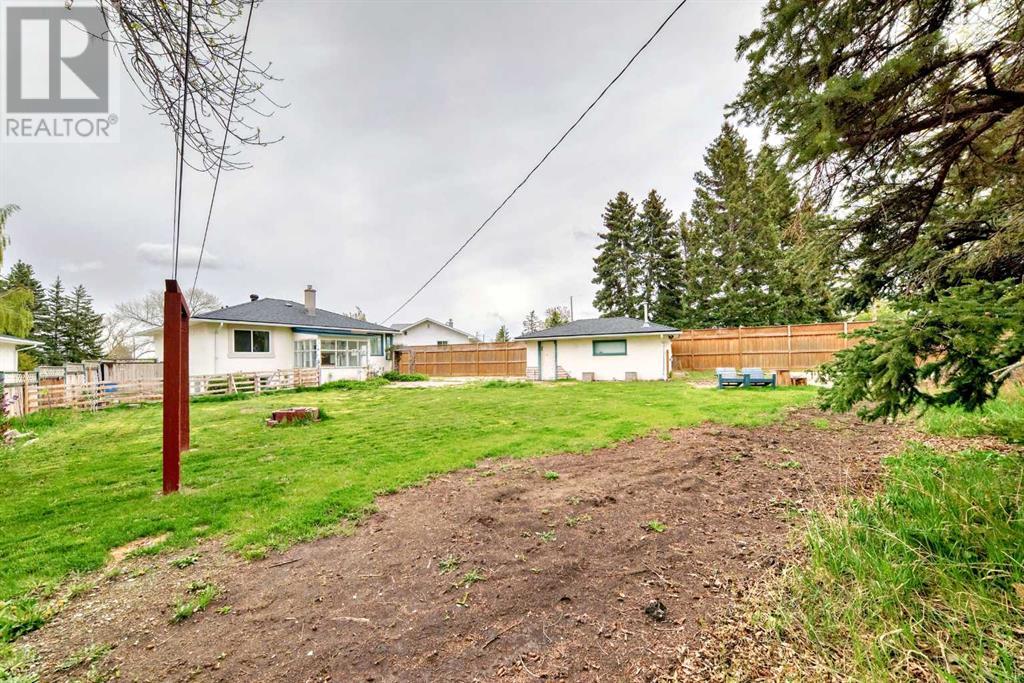Single Family House Bungalow for Sale in  Glenmount Crescent SW Glendale Calgary 