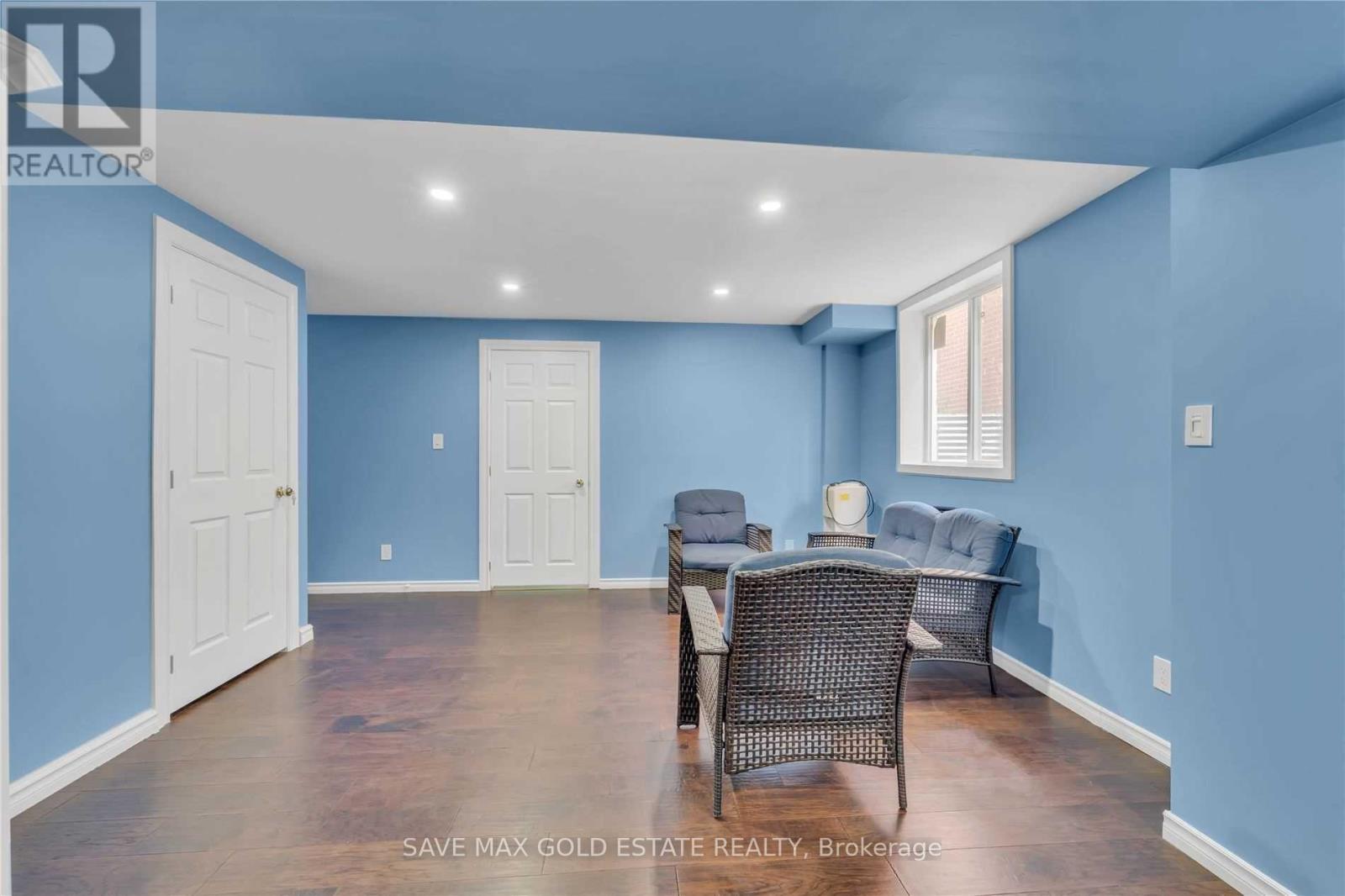 Photo 39 of 85 Cityview Circle, Barrie ON