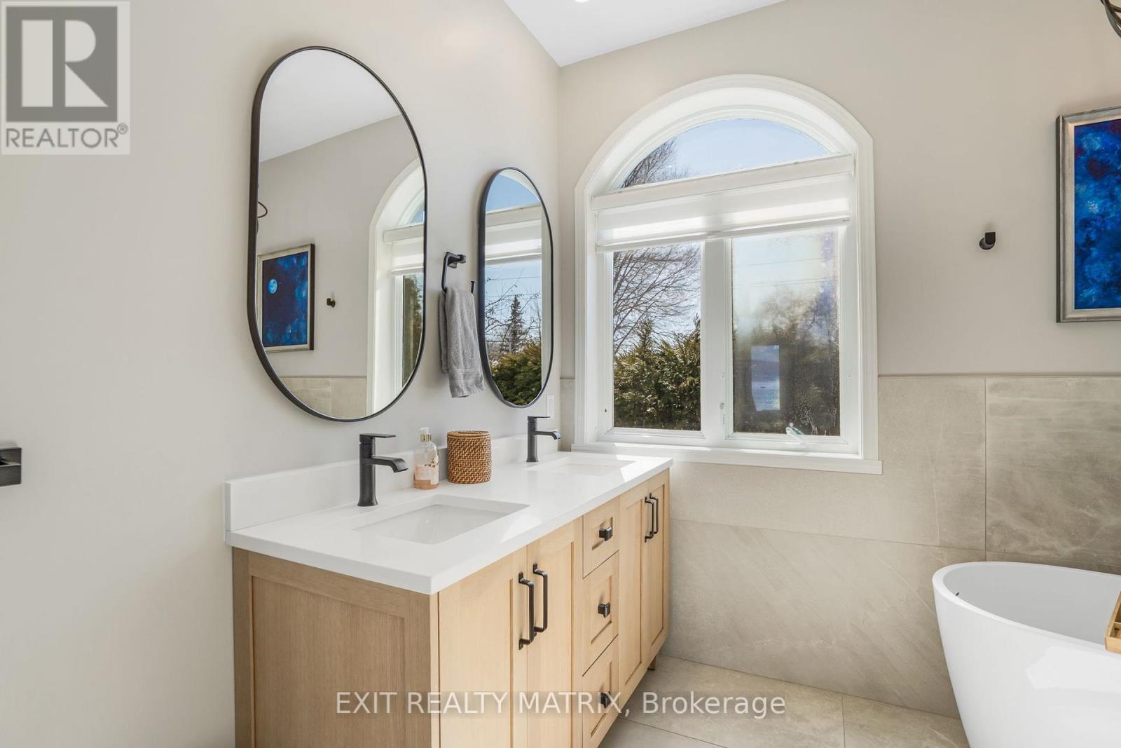 Photo 27 of 1624 Bay Road, Champlain ON