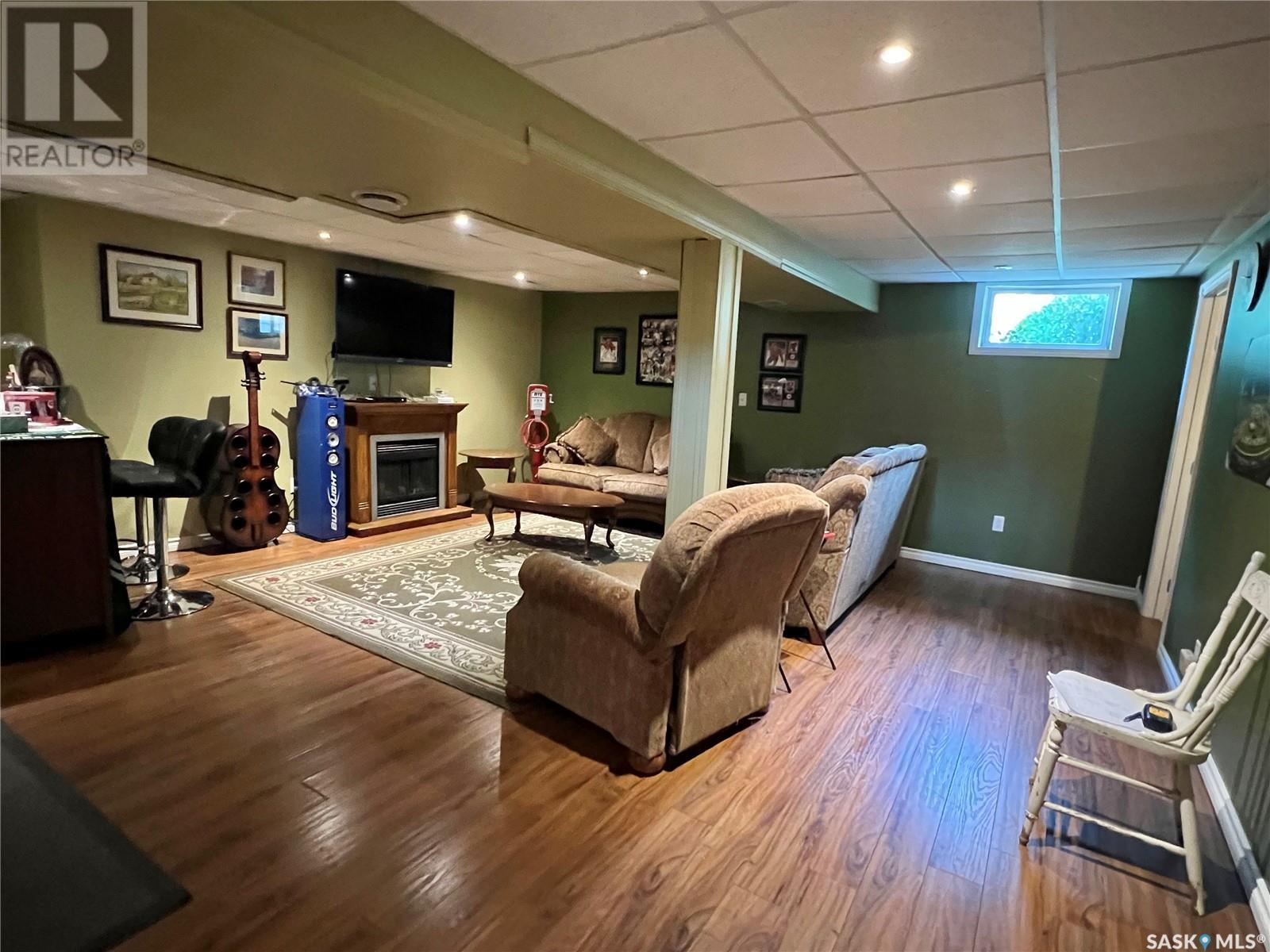 Photo 22 of 284 10th Avenue Nw, Swift Current SK