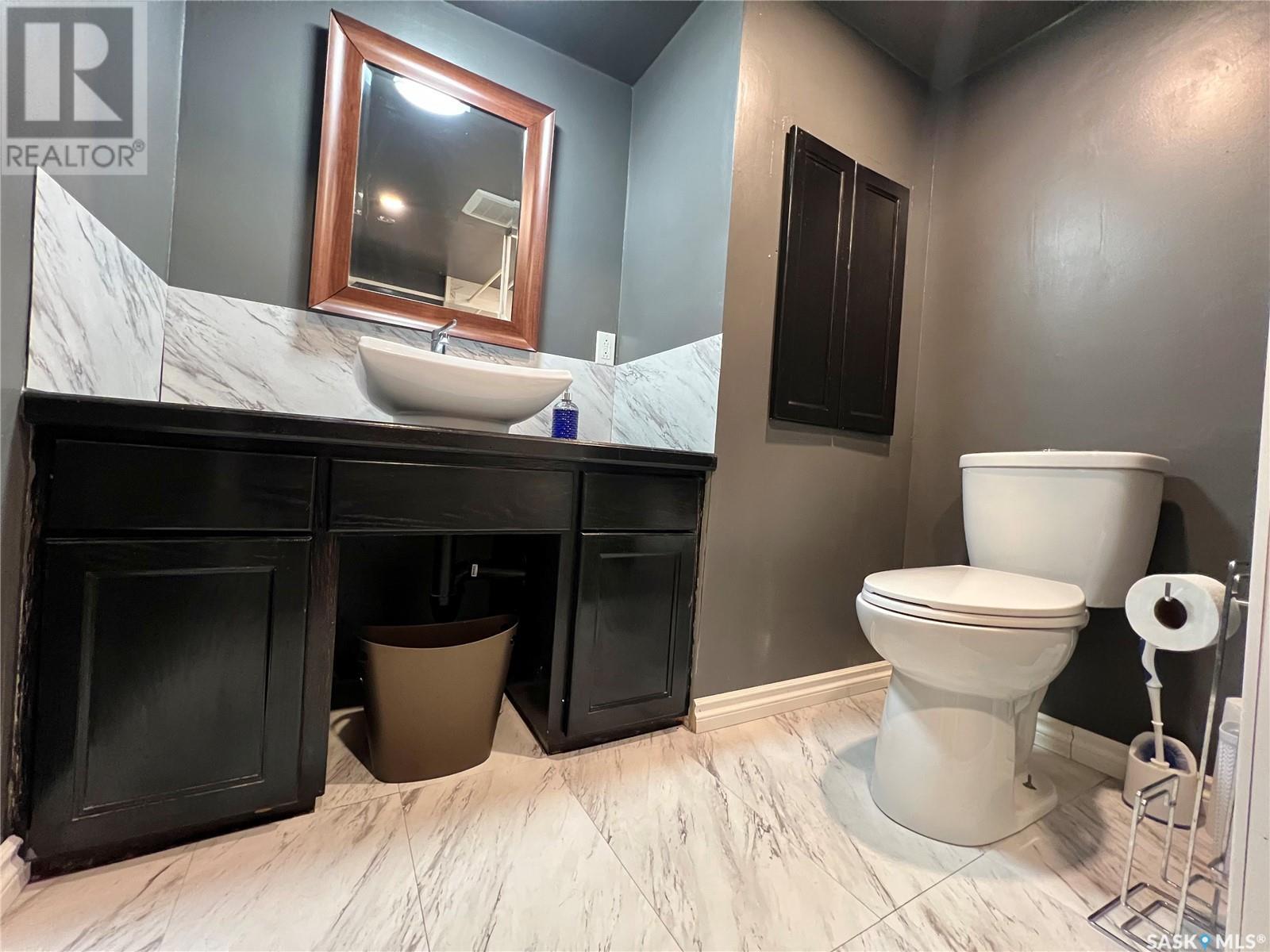 Photo 30 of 284 10th Avenue Nw, Swift Current SK