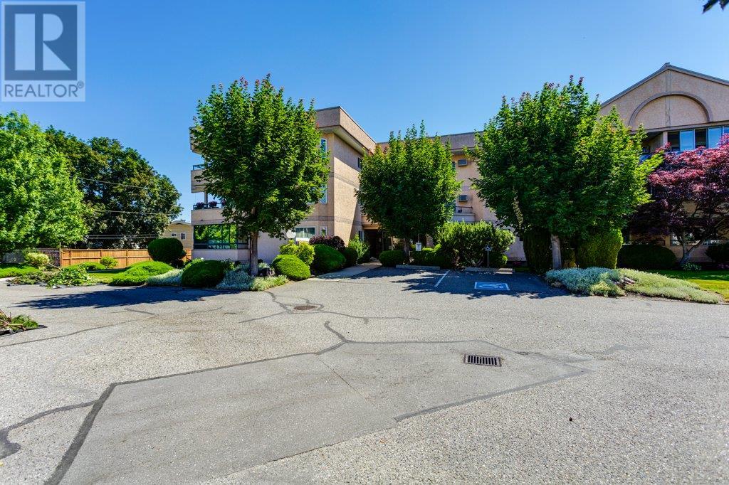 306 3850 Brown Road, West Kelowna