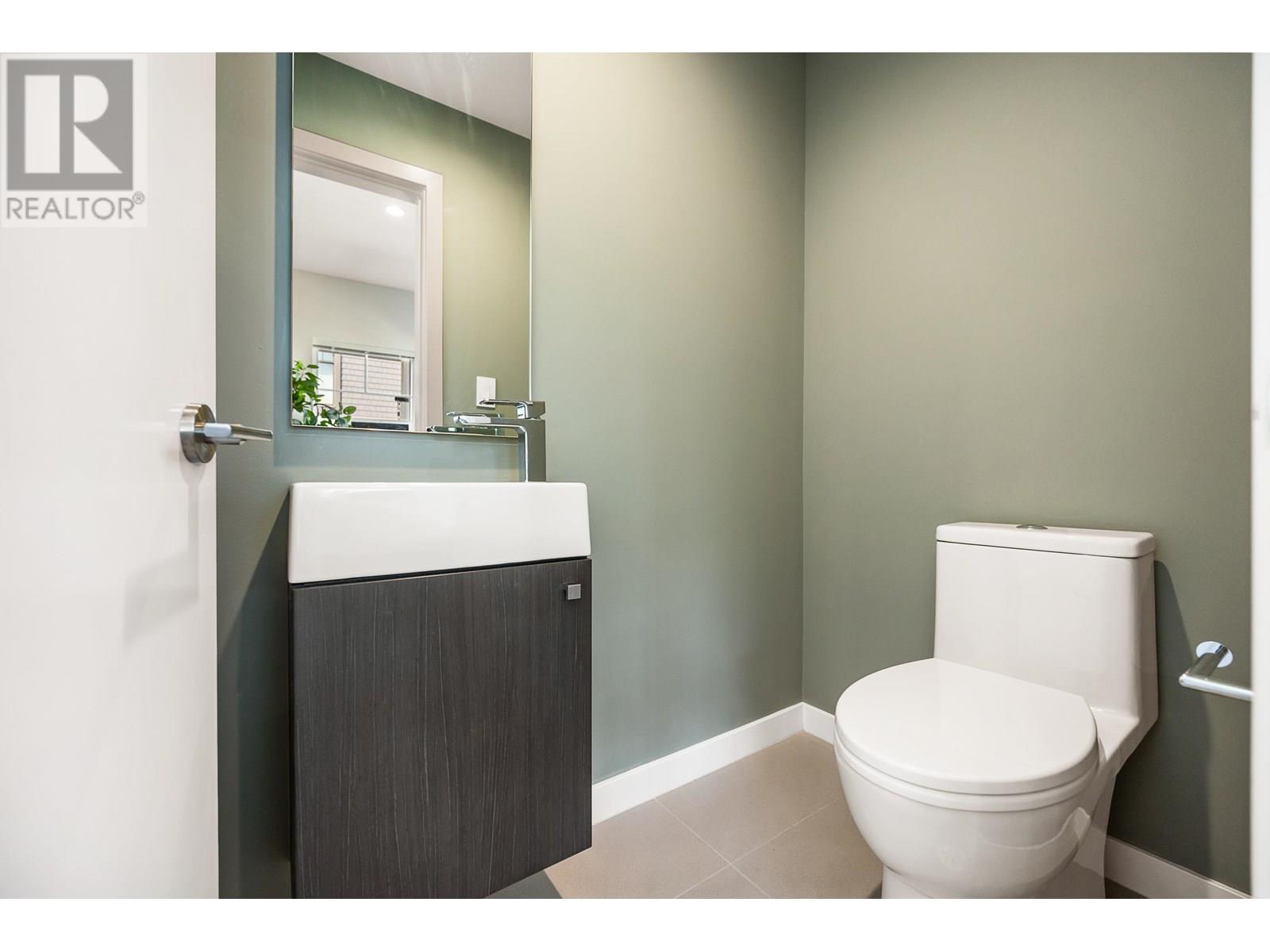 1 19451 SUTTON AVENUE, Pitt Meadows real estate listing R3014247