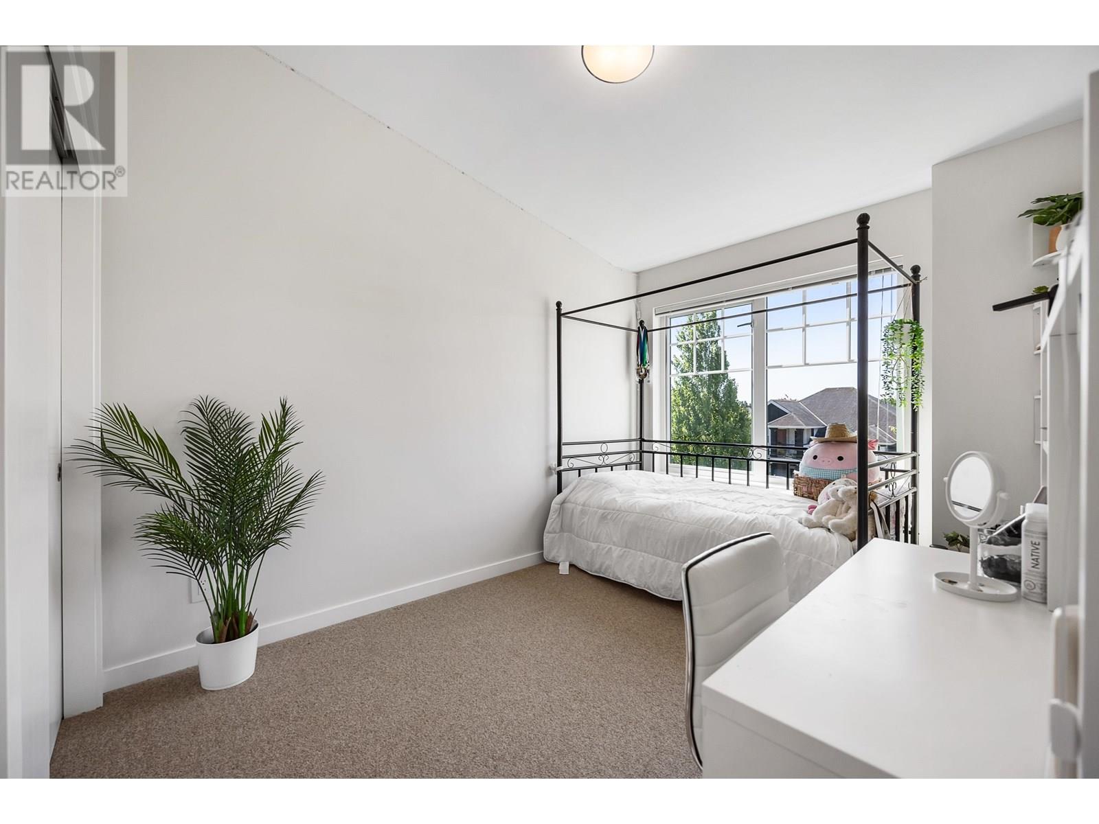 1 19451 SUTTON AVENUE, Pitt Meadows real estate listing R3014247
