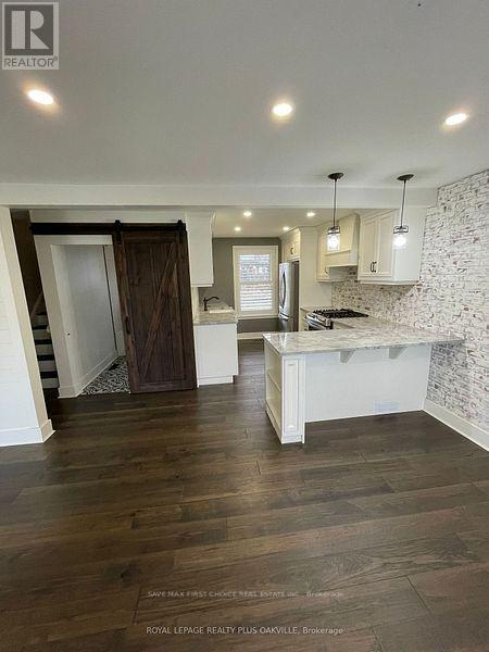 Single Family House for Sale in  BEVAN COURT Hamilton (Rosedale) 