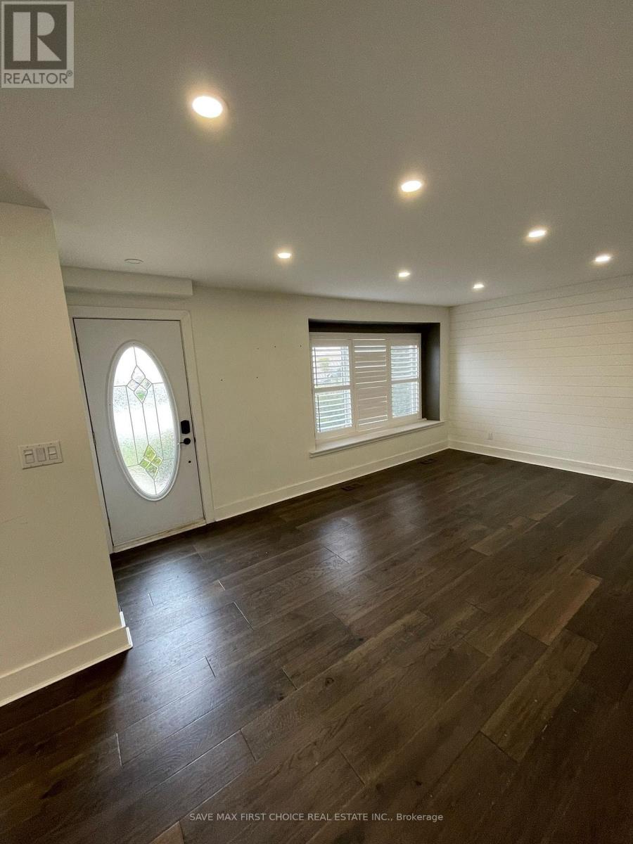 Single Family House for Sale in  BEVAN COURT Hamilton (Rosedale) 