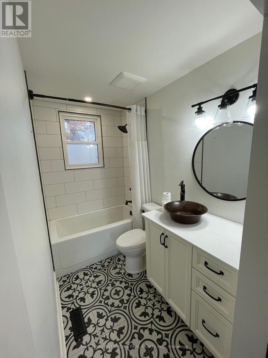 Single Family House for Sale in  BEVAN COURT Hamilton (Rosedale) 