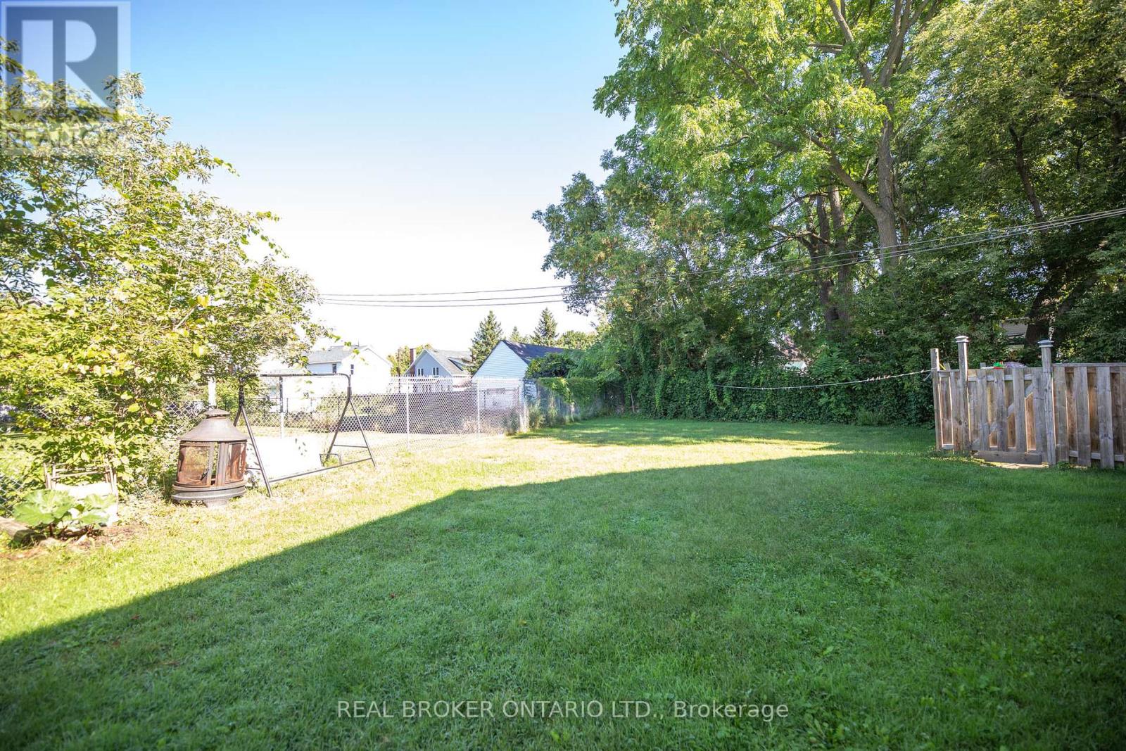 Photo 25 of 341 New Street, Edwardsburgh Cardinal ON