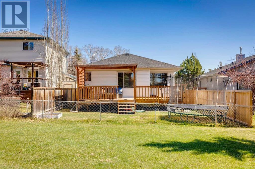 Single Family House Bi-level for Sale in  Alcock Close Rosemont Okotoks 