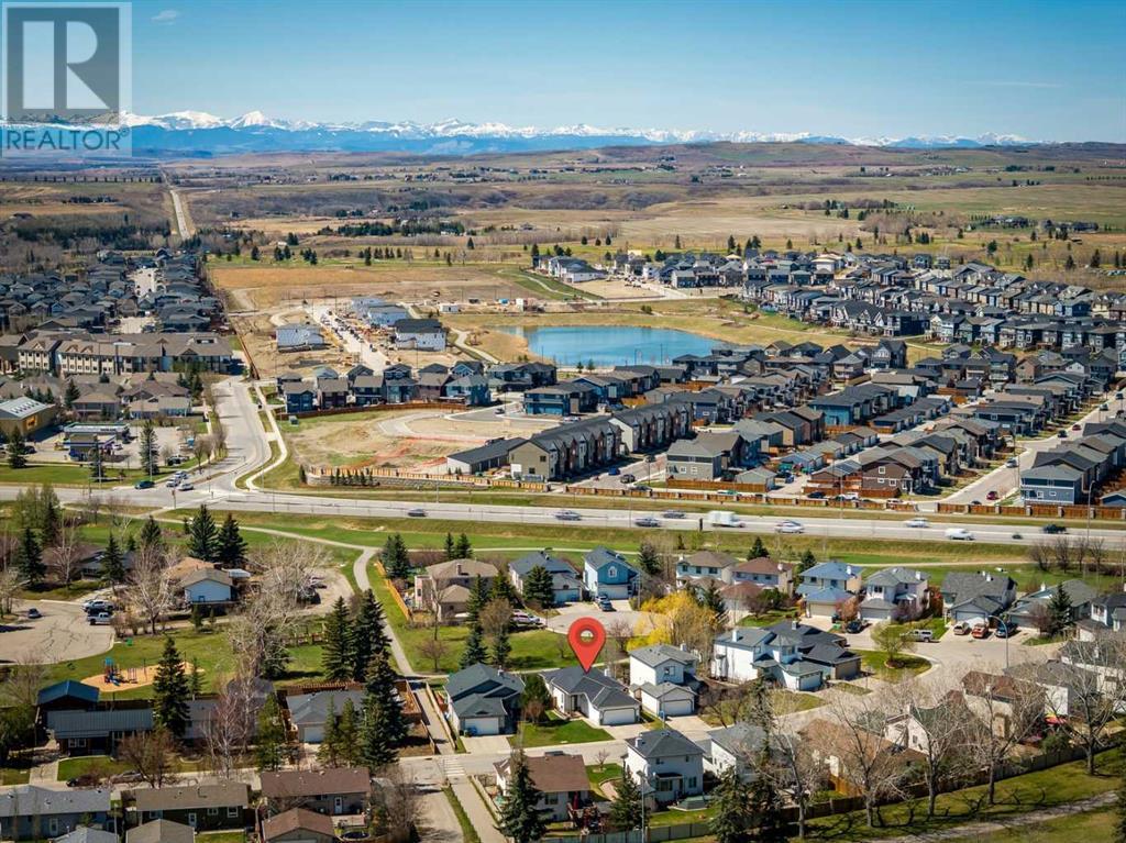 Single Family House Bi-level for Sale in  Alcock Close Rosemont Okotoks 
