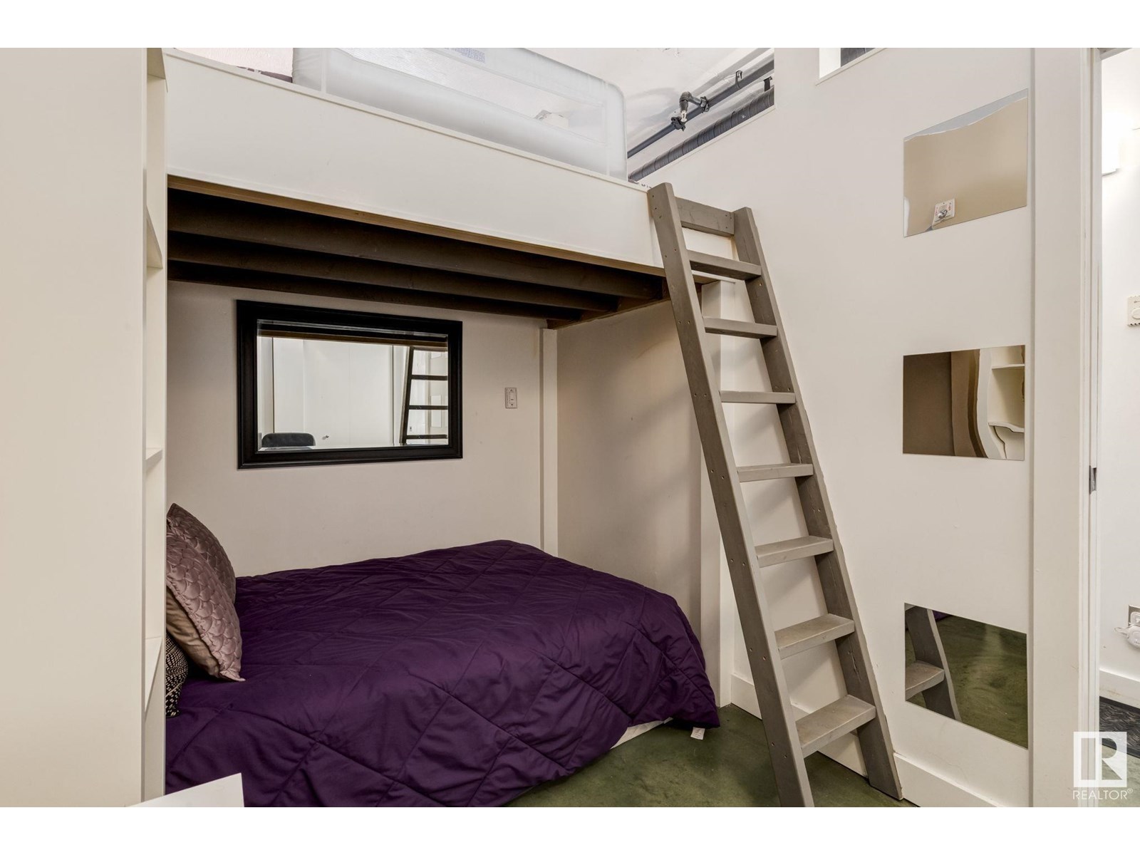 #510 10024 JASPER AV NW - 16