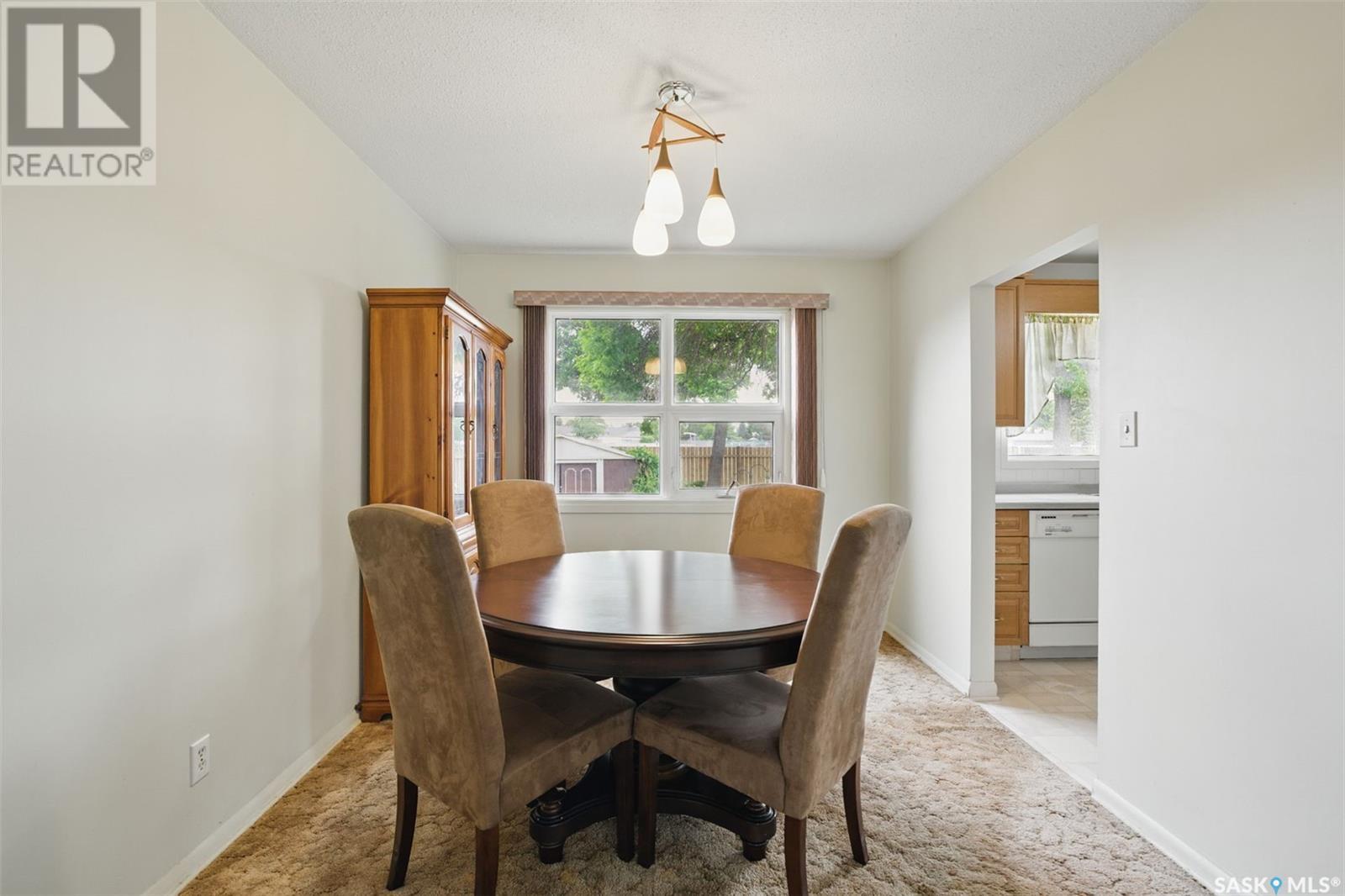 Photo 24 of 118 East Drive, Saskatoon SK