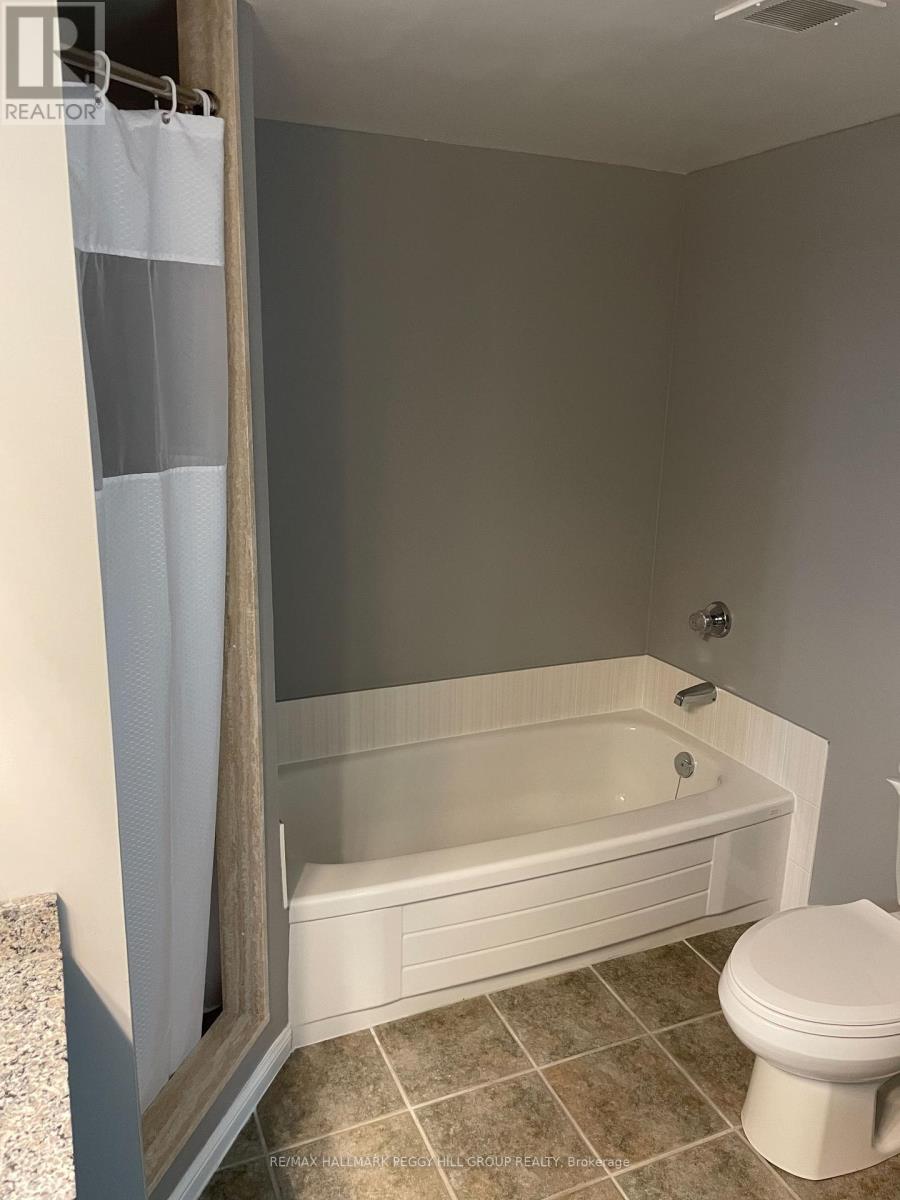 Photo 2 of 508 75 Ellen Street, Barrie ON
