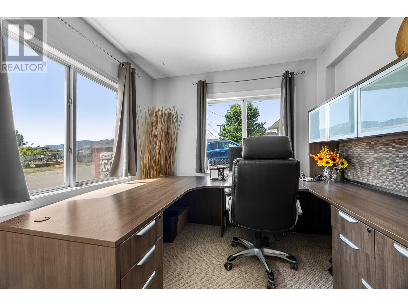 Photo 7 of 755 Crestline Street, Kamloops BC