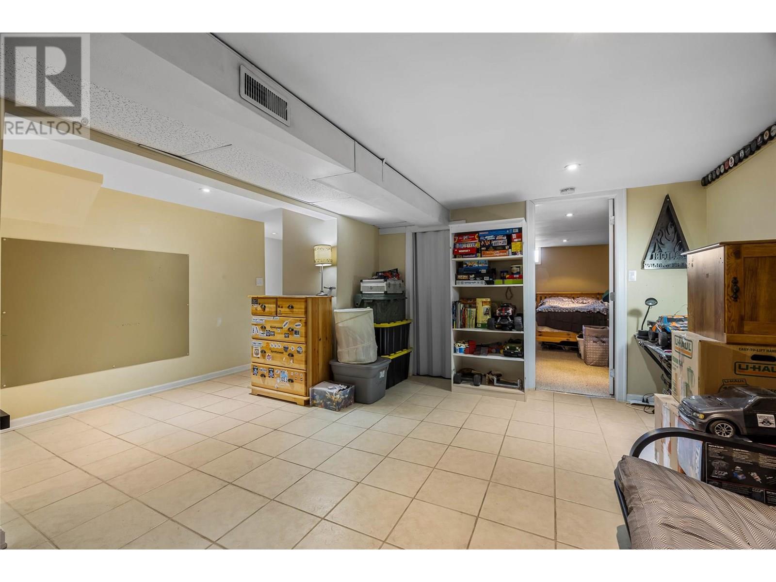 Photo 23 of 755 Crestline Street, Kamloops BC