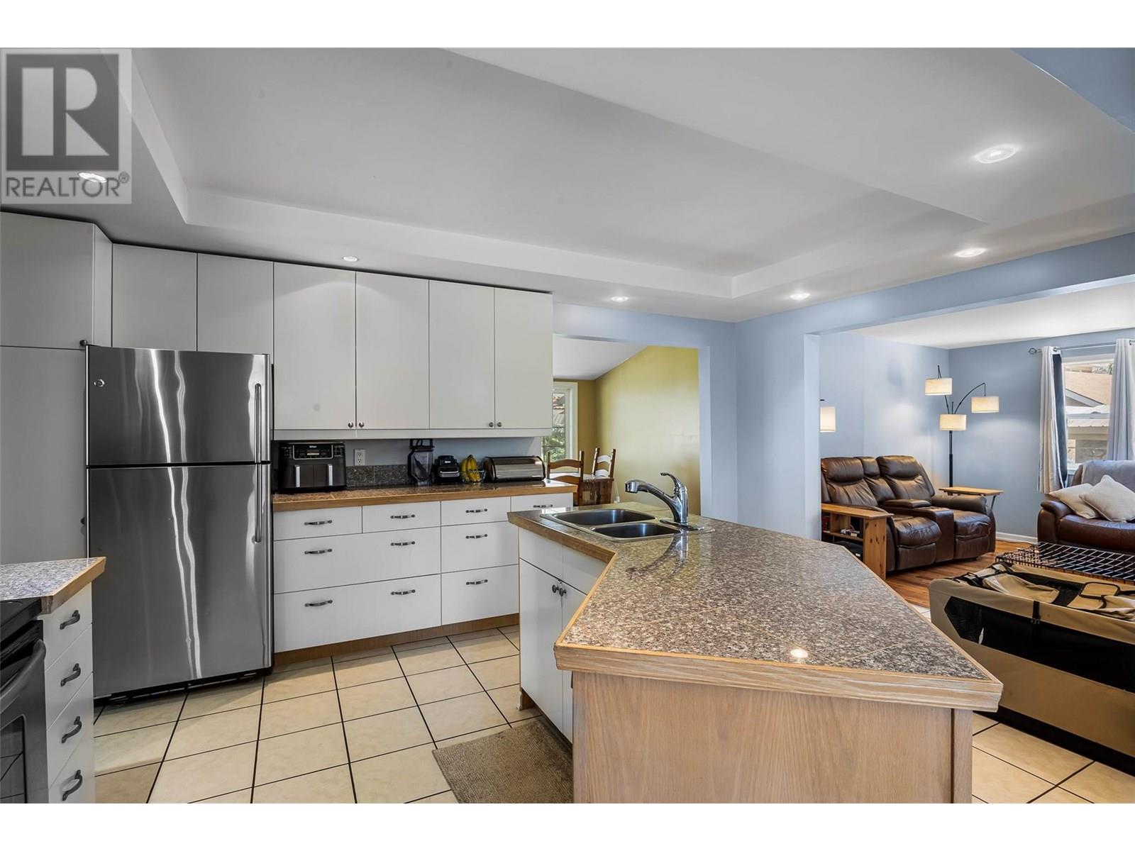 Photo 15 of 755 Crestline Street, Kamloops BC