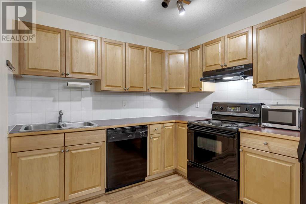 Single Family House for Sale in    Avenue SW Sunalta Calgary 