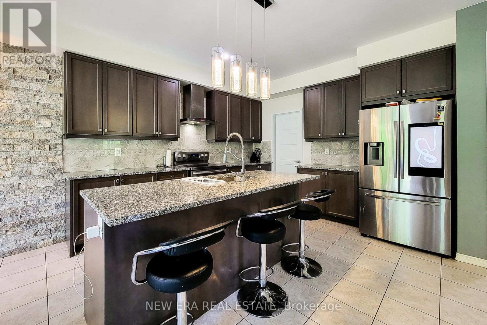 Photo 39 of 65 Cactus Crescent, Hamilton ON