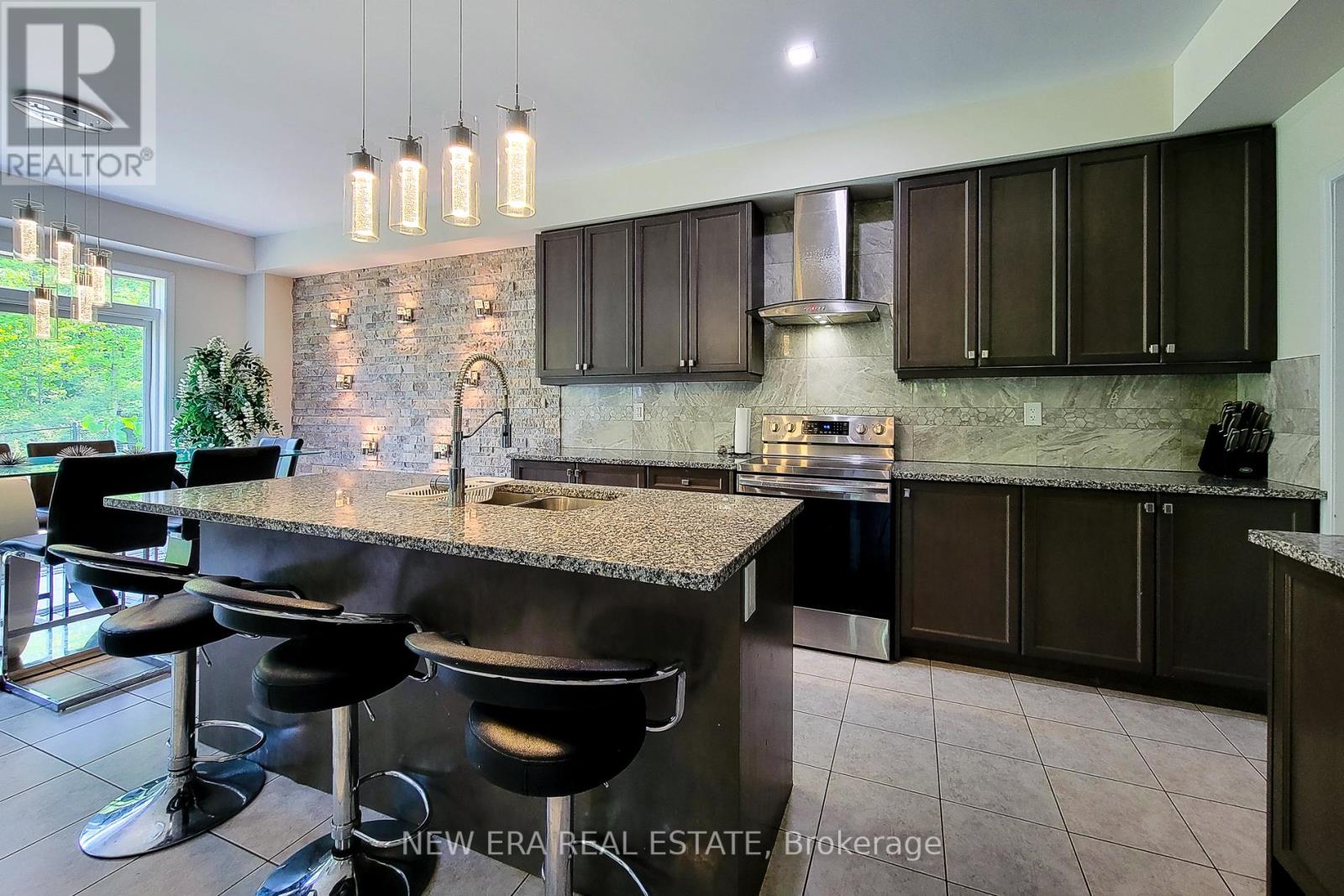 Photo 12 of 65 Cactus Crescent, Hamilton ON