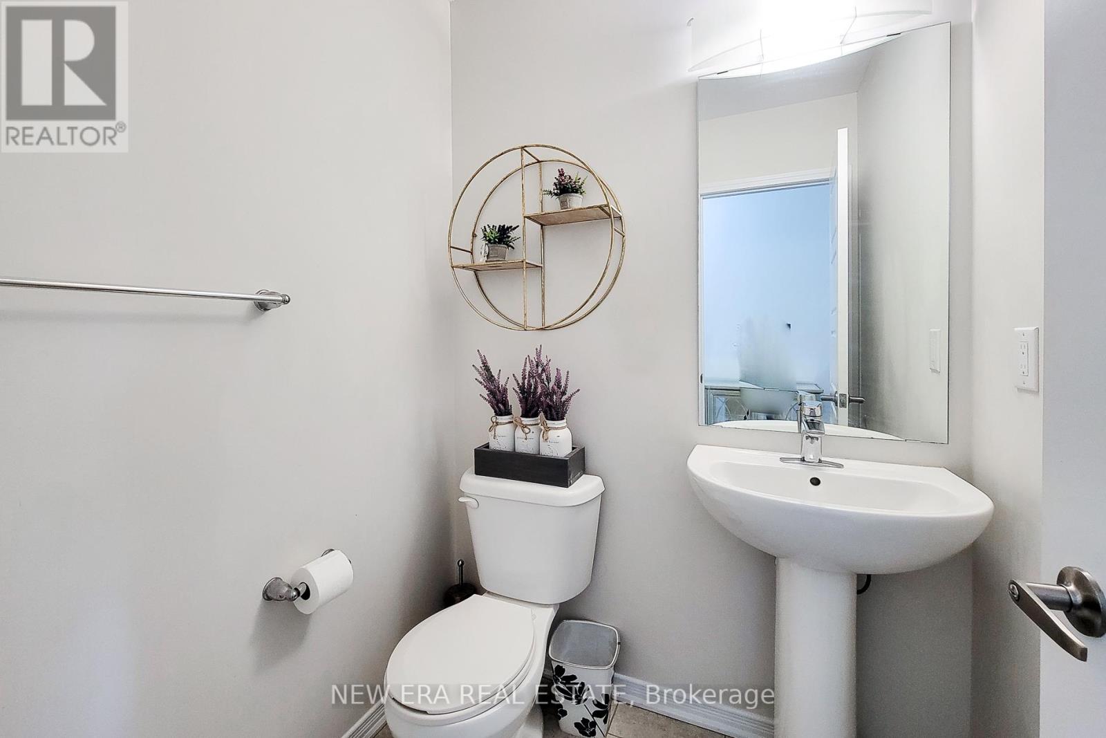 Photo 14 of 65 Cactus Crescent, Hamilton ON