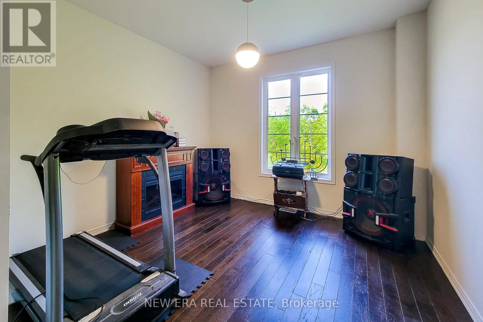 Photo 17 of 65 Cactus Crescent, Hamilton ON