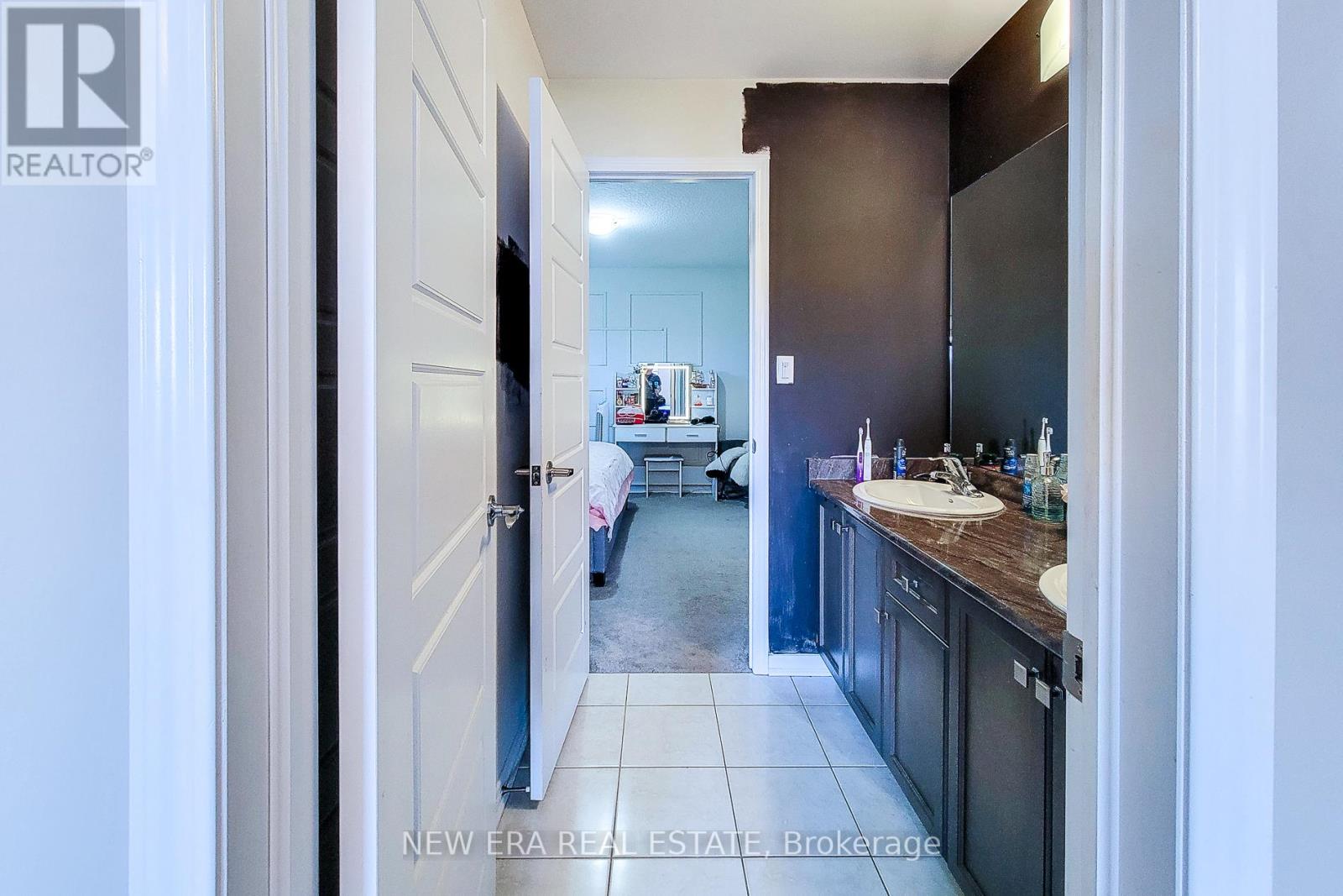 Photo 9 of 65 Cactus Crescent, Hamilton ON