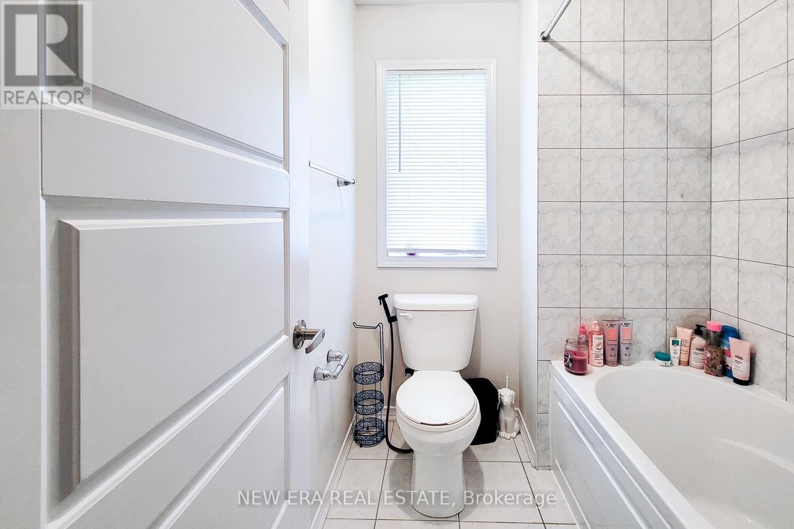 Photo 19 of 65 Cactus Crescent, Hamilton ON