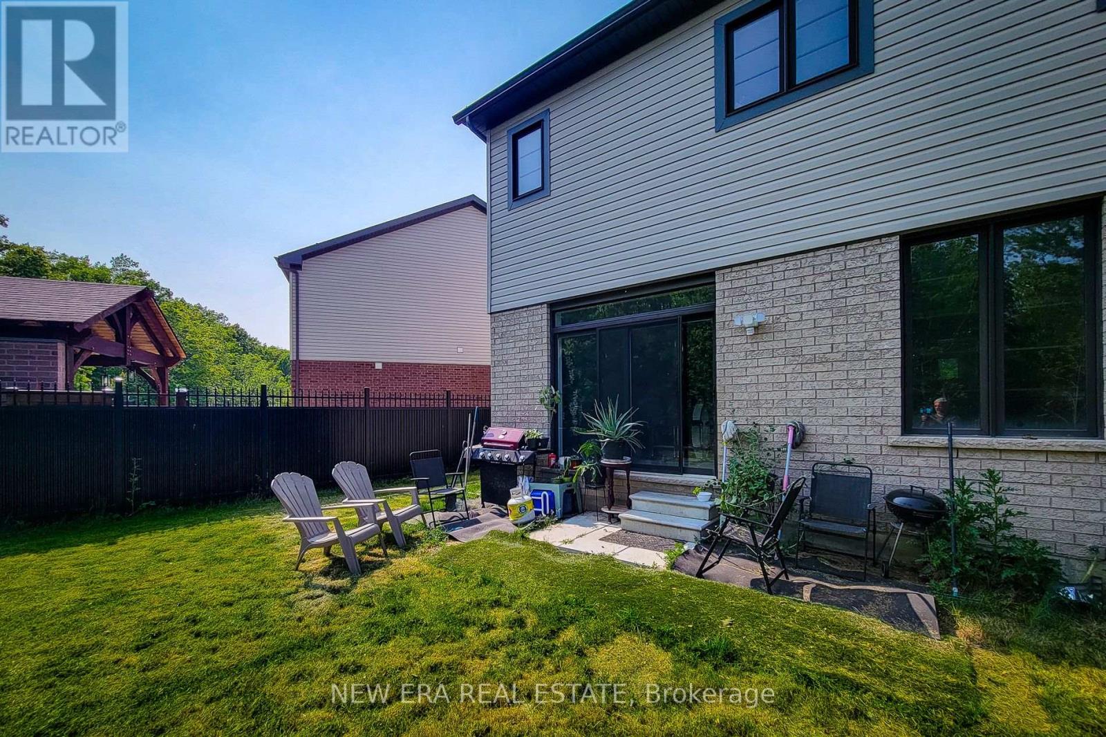 Photo 29 of 65 Cactus Crescent, Hamilton ON