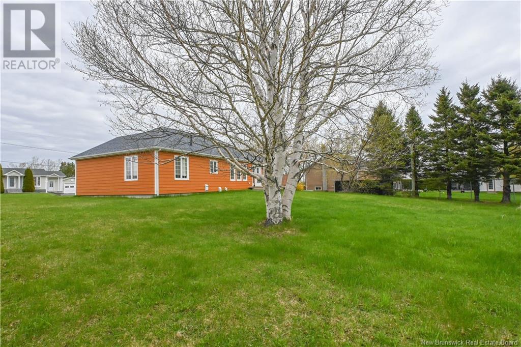 Photo 3 of 418 Wade Street, Tracadie NB