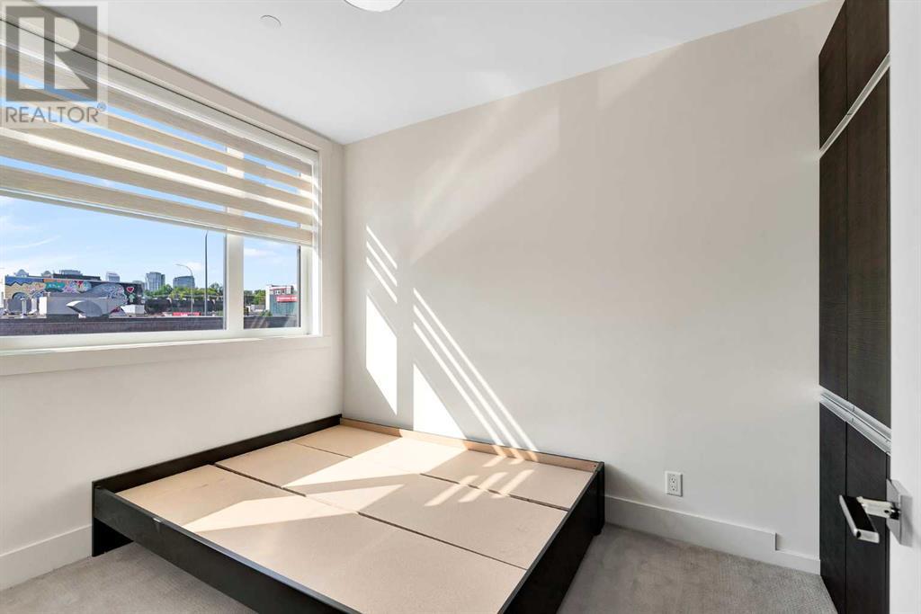 Single Family House for Sale in    Avenue NE Crescent Heights Calgary 