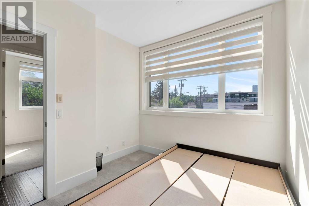Single Family House for Sale in    Avenue NE Crescent Heights Calgary 
