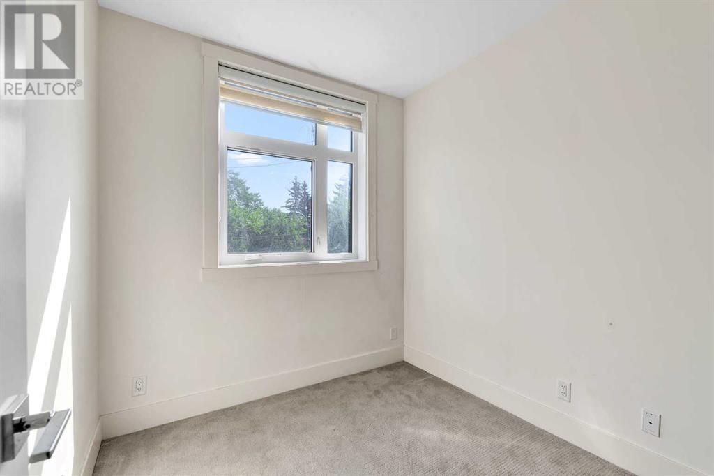 Single Family House for Sale in    Avenue NE Crescent Heights Calgary 