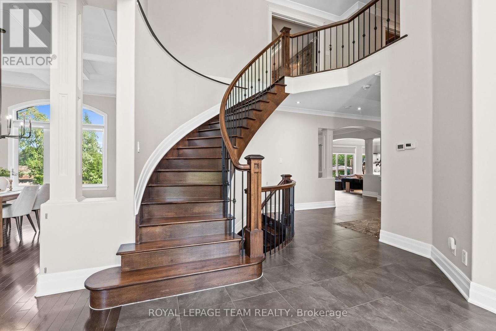 Photo 2 of 6132 Pebblewoods Drive, Ottawa ON
