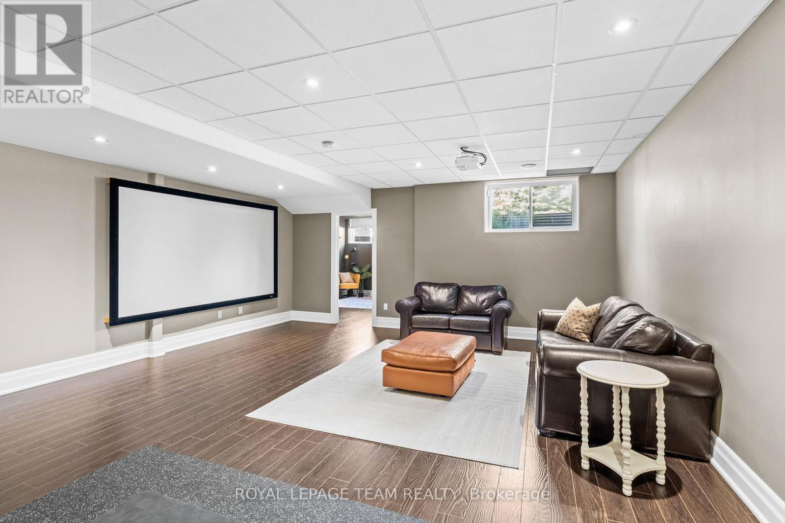 Photo 12 of 6132 Pebblewoods Drive, Ottawa ON