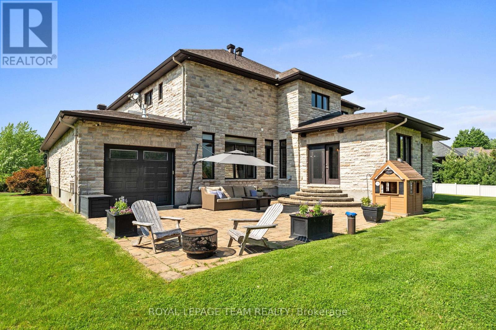 Photo 16 of 6132 Pebblewoods Drive, Ottawa ON