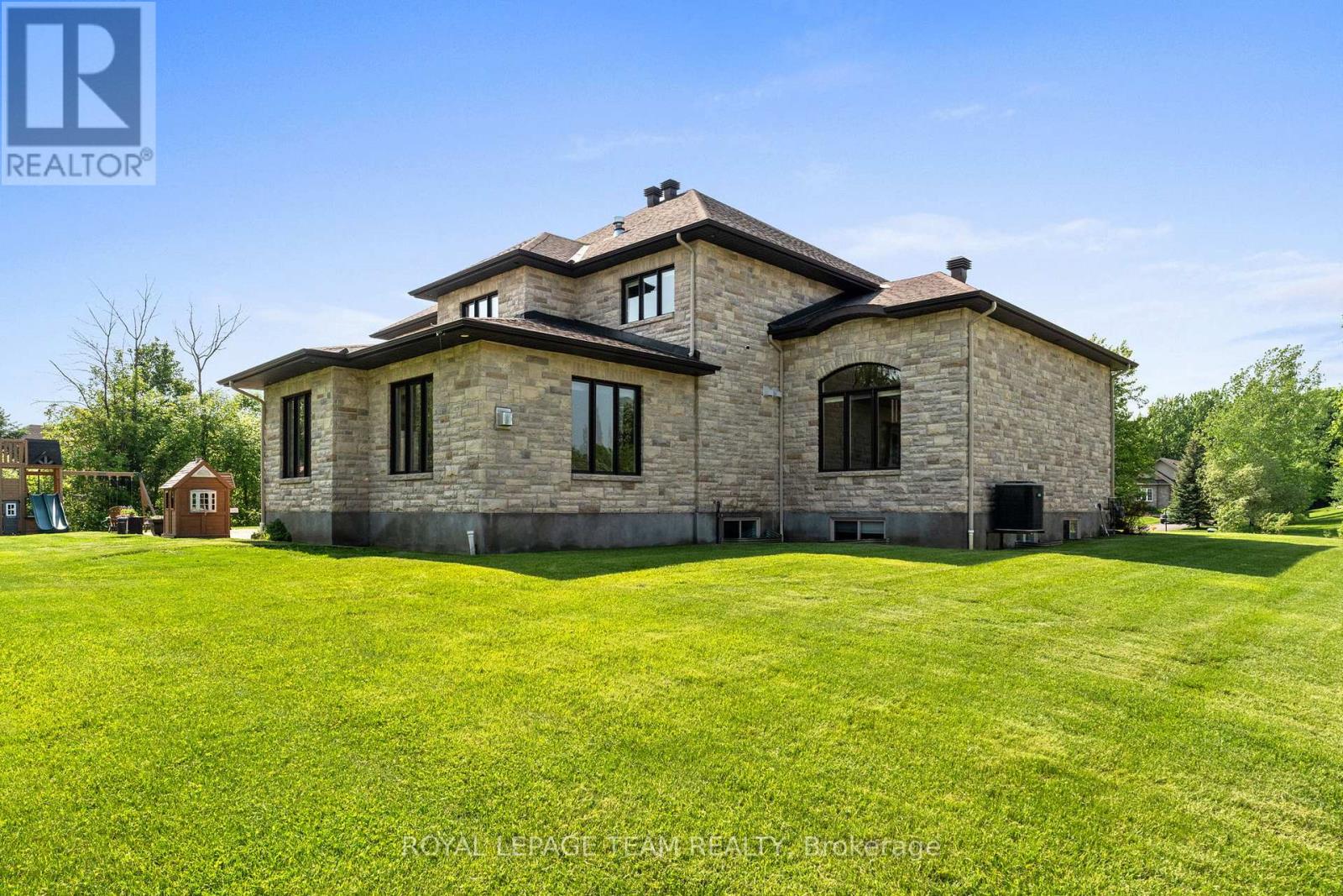 Photo 43 of 6132 Pebblewoods Drive, Ottawa ON