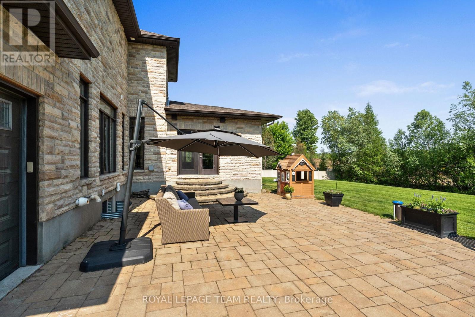 Photo 20 of 6132 Pebblewoods Drive, Ottawa ON