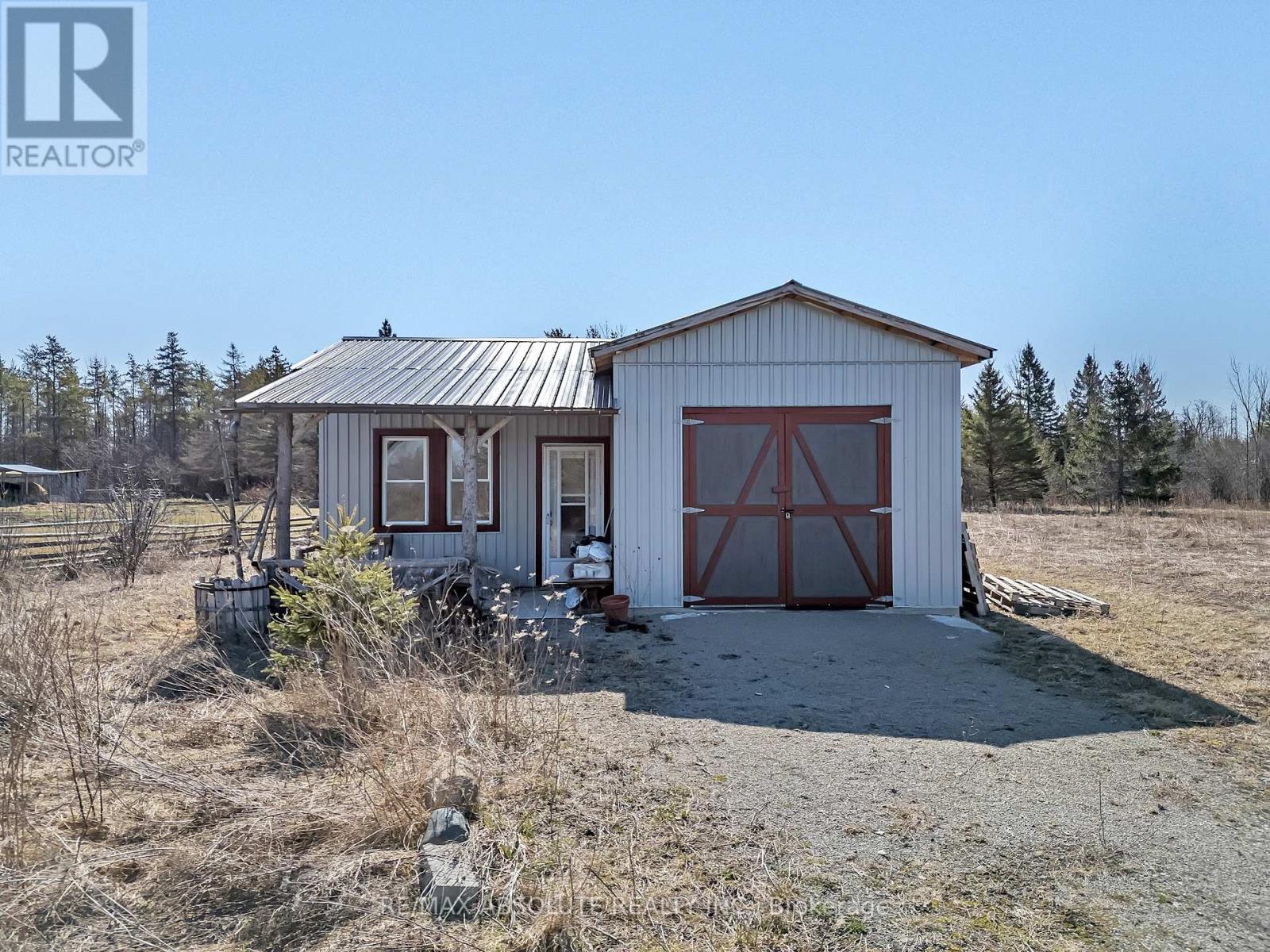 Photo 3 of 18 Wolford Centre Road, Merrickvillewolford ON